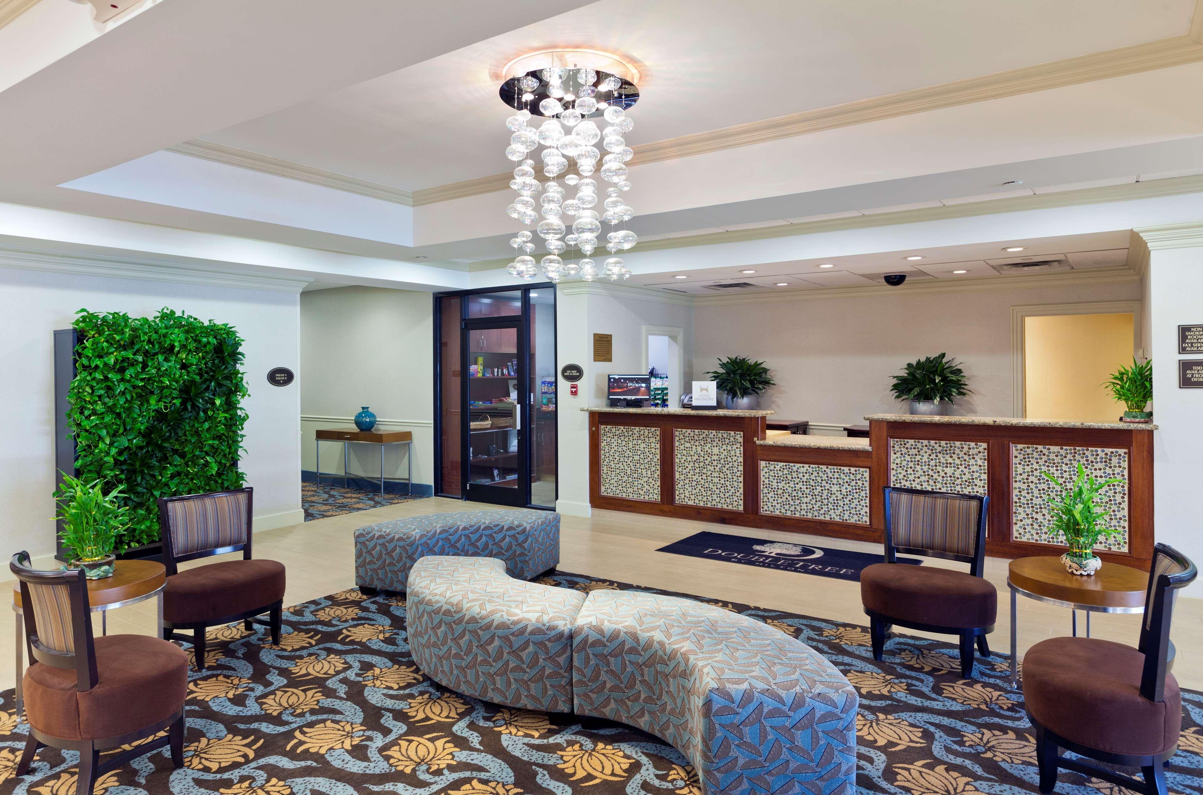 Готель Doubletree By Hilton Мава Екстер'єр фото